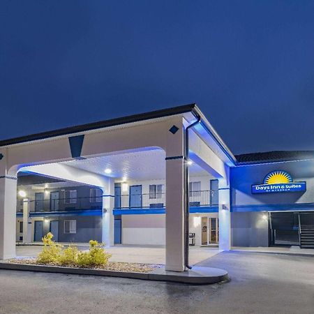 Days Inn By Wyndham Hamilton Exterior photo